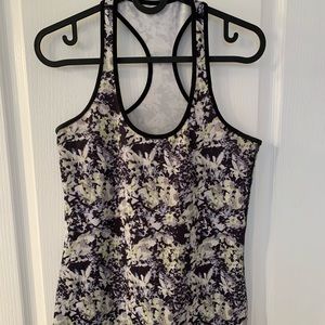 Lululemon tank top size 6